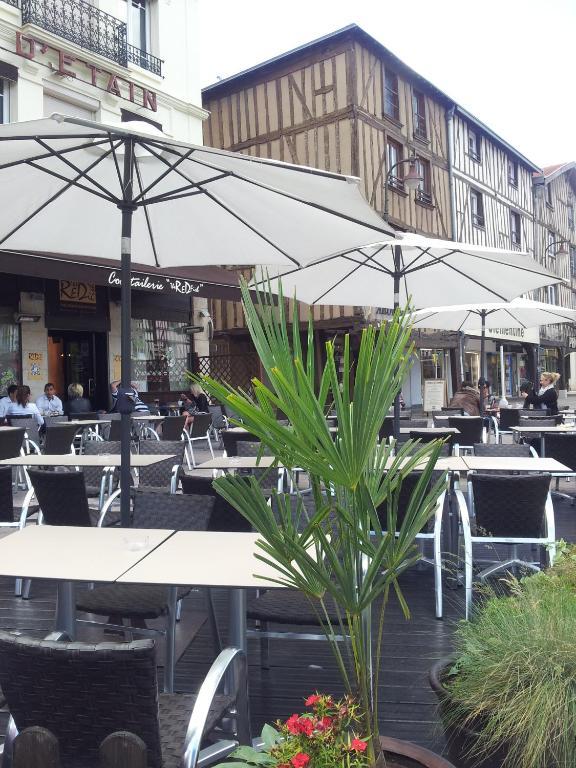 Hotel Du Pot D'Etain Châlons-en-Champagne Екстериор снимка